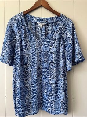 Counterparts Blue Geometric-Print Short Sleeve V-Neck Top